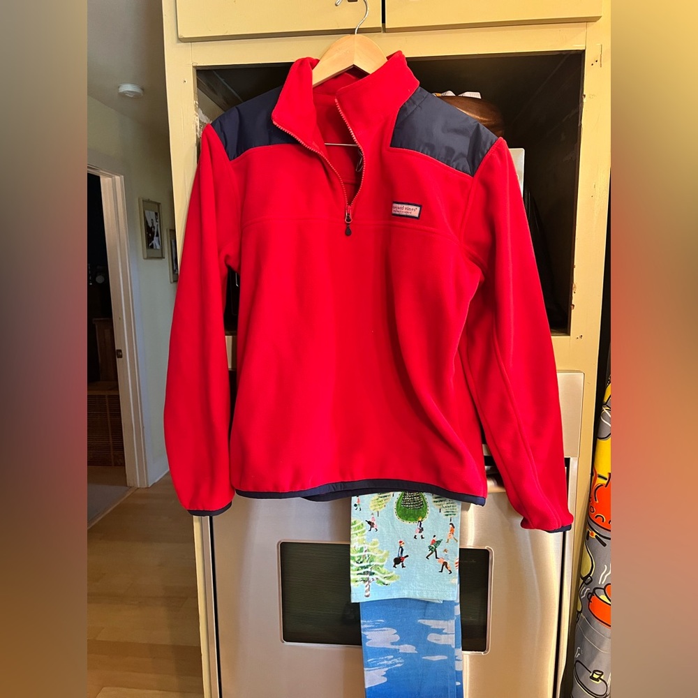 NWOT Men’s Vineyard Vines Red and Blue Pullover Sz. S
MSRP:$98